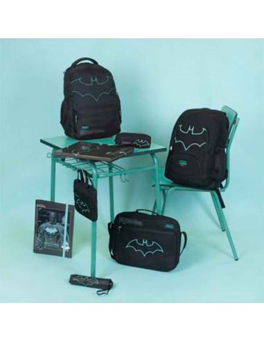 Tradineur - Carpeta / Archivador de Batman de cartón resistente, con 4 anillas de metal, ideal para el curso escolar. Medidas 32