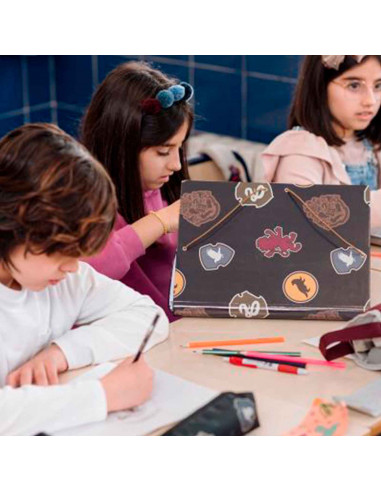 Tradineur - Carpeta de las casas de Hogwarts, de cartón resistente, con solapas y 2 gomas, ideal para el curso escolar. Medidas