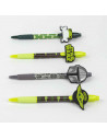 Tradineur - Pack de 4 boligrafos de Star Wars con tinta en color negro, diseños distintos y alegres con gomas para intercambiar.