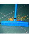Tradineur - Escoba de goma con rascador, cepillo con cerdas blandas para limpieza de suelos, moquetas, alfombras, interior y ext