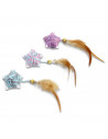 Tradineur - Juguete en forma de estrella para gatos - Fabricado en España - incluye plumas - 19 x 6 x 3 cm - Color Aleatorio
