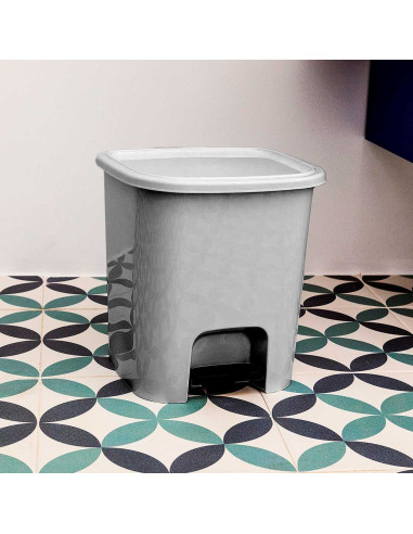 Tradineur - Papelera con pedal - Fabricado en Plástico - Incluye Cubo interno Extraíble - Capacidad de 7,5 Litros - Color Plata