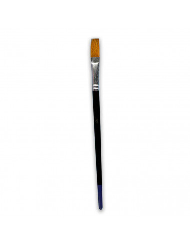 Set de 3 pinceles planos para los artistas, fabricado en plástico, punta de pelo natural, ideal para trazos o contornos.